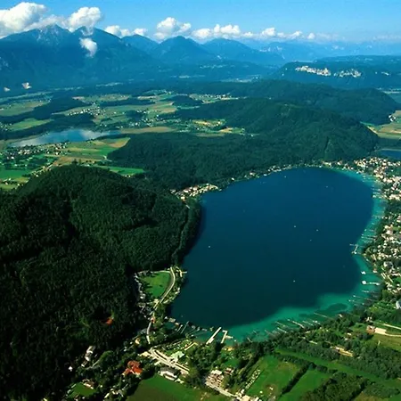 ホテル Seelacherhof 3*